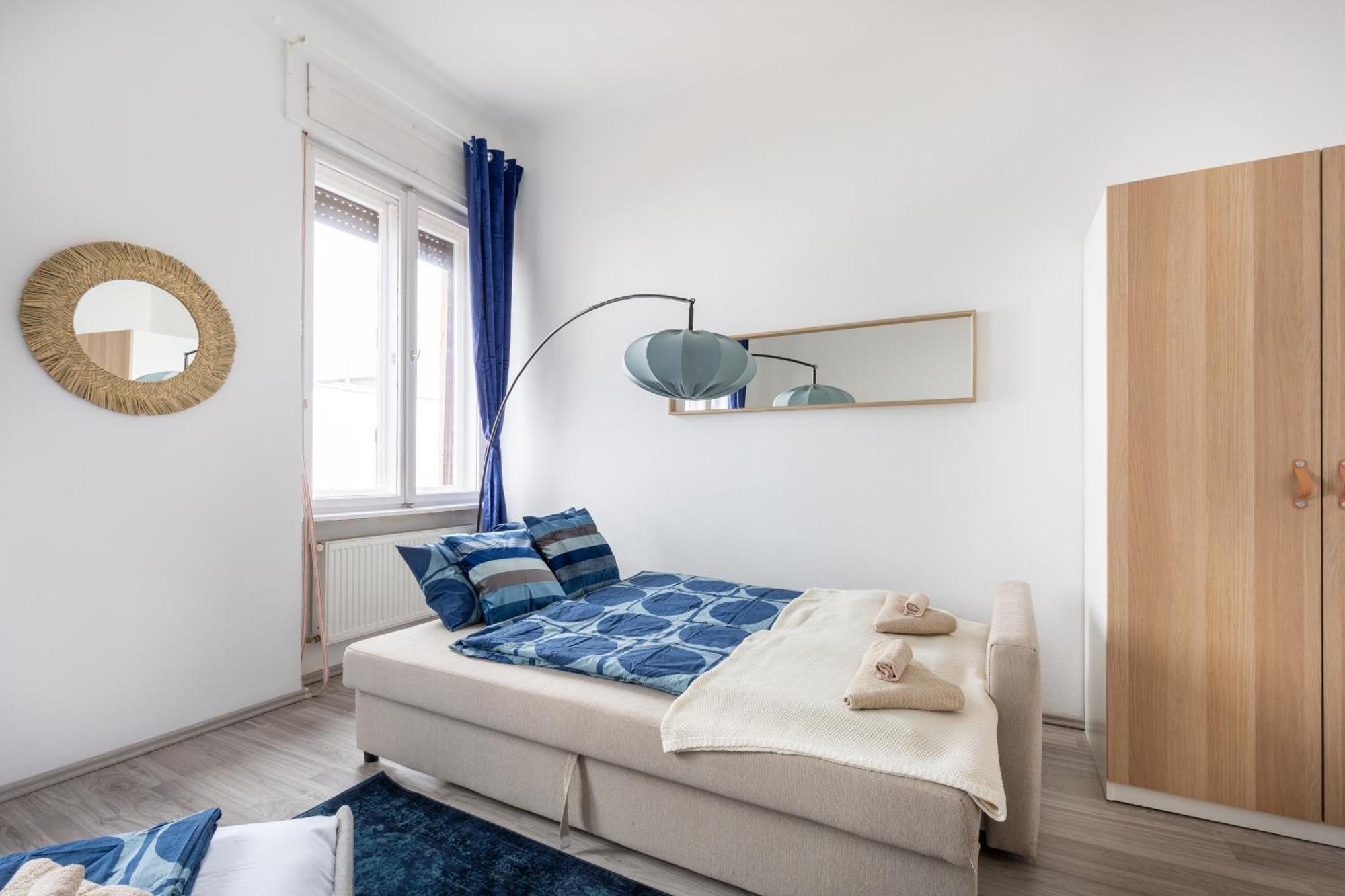 Vibrant Neighborhood Vibes Apartment *